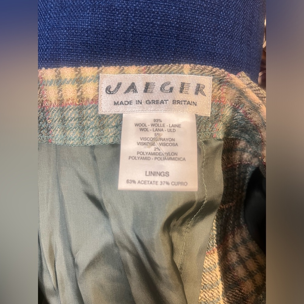 Jaeger London Wool Skirt Vintage Plaid pencil skirt size 12 from Great Britain - Picture 5 of 8